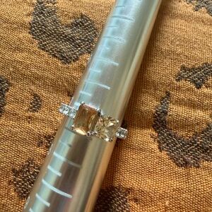 Bomb Party Champagne Crystal 3 Stone Ring Sz 7 Silver Tone